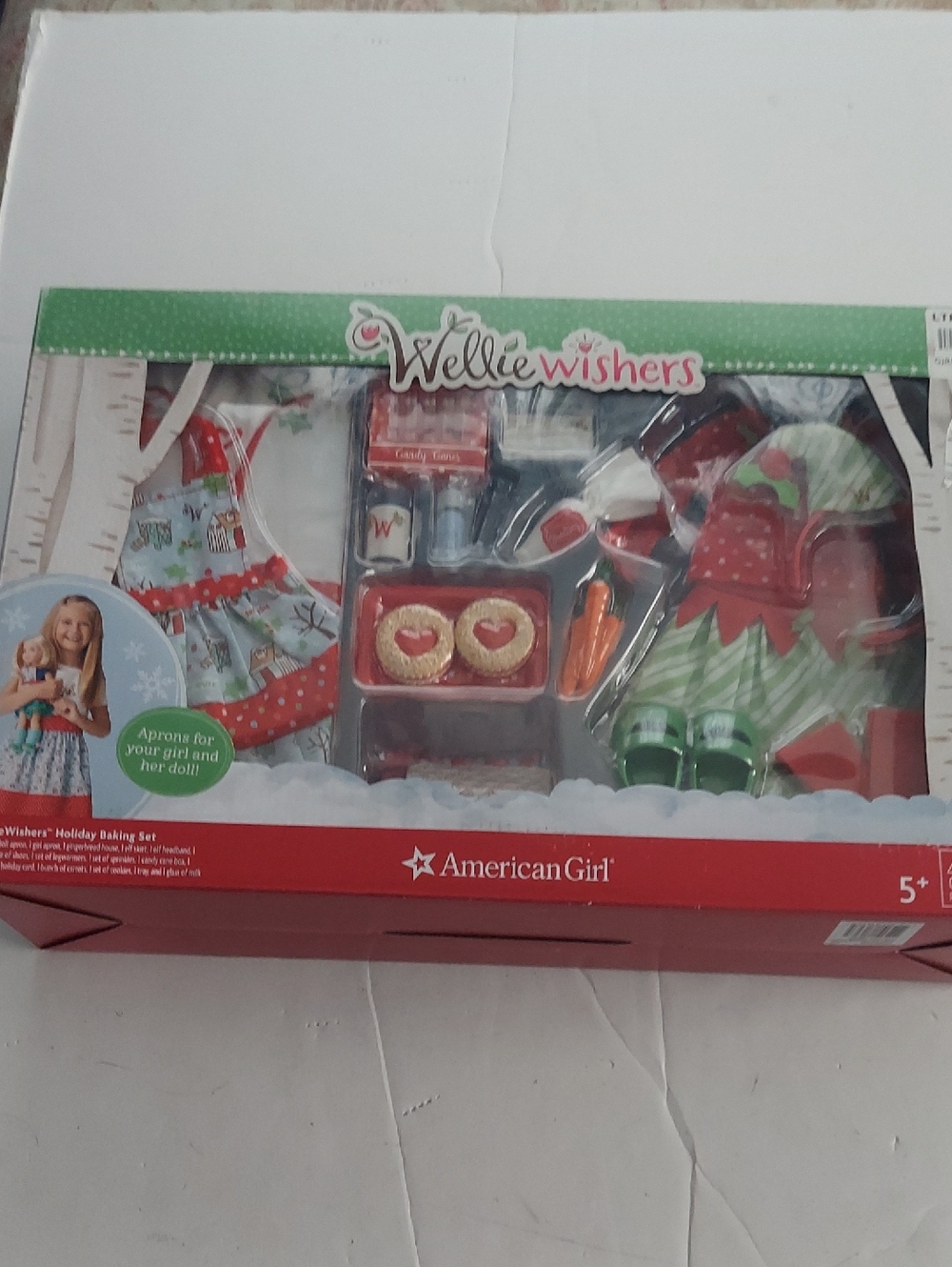 American Girl WellieWishers Holiday Baking Outfit & Accessories in Red and Green